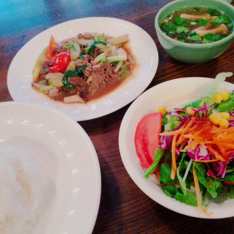 日替わりランチ 牛肉のオイスター炒め(エレファントキッチン （Elephant Kitchen）)