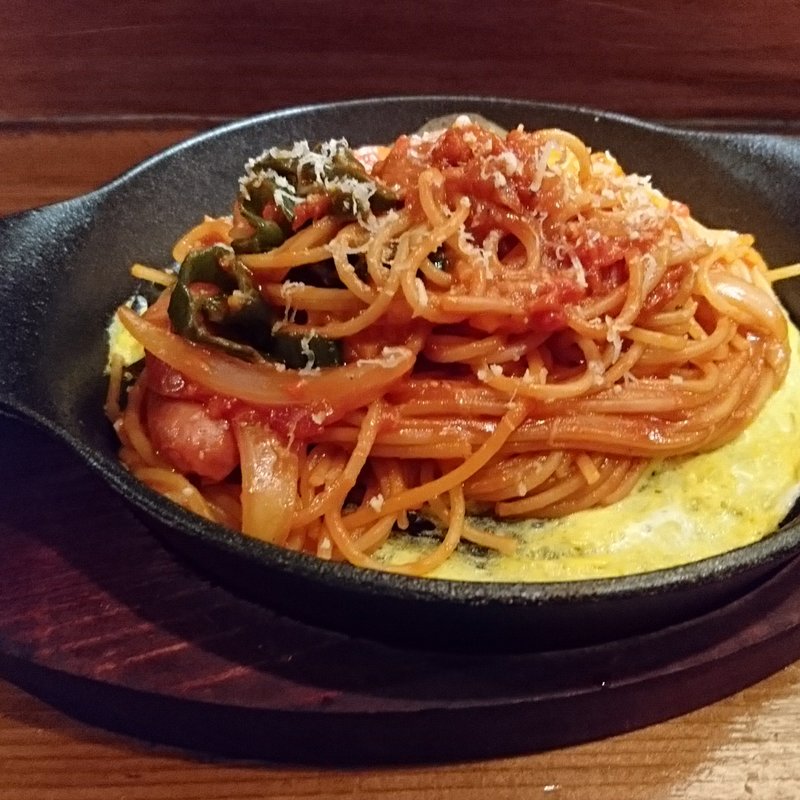 鉄板ナポリタン(Solo de Gnome ソロデノーム)