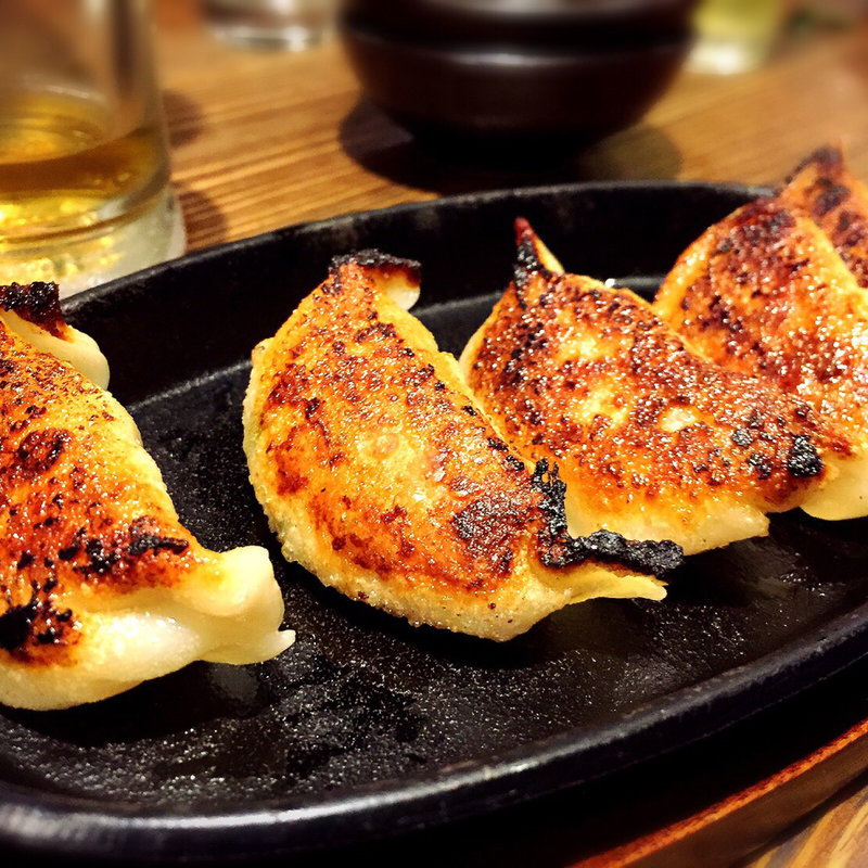 黒豚焼餃子(鹿児島県霧島市 塚田農場 中目黒店)