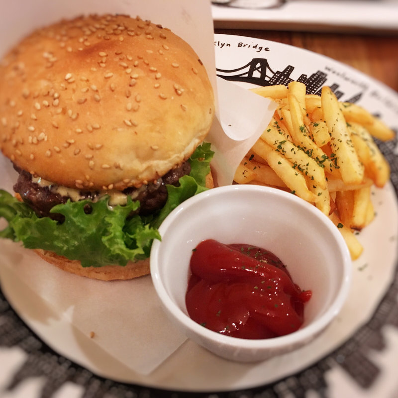 ハンバーガー(FITZ CAFE)