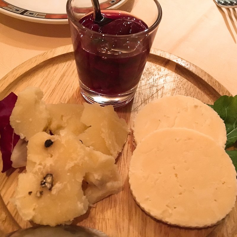 チーズ盛り合わせ(エリオ・ロカンダ・イタリアーナ)