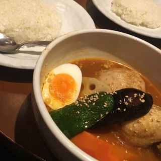 チキンと野菜のスープカレー(シャンティ 原宿店)