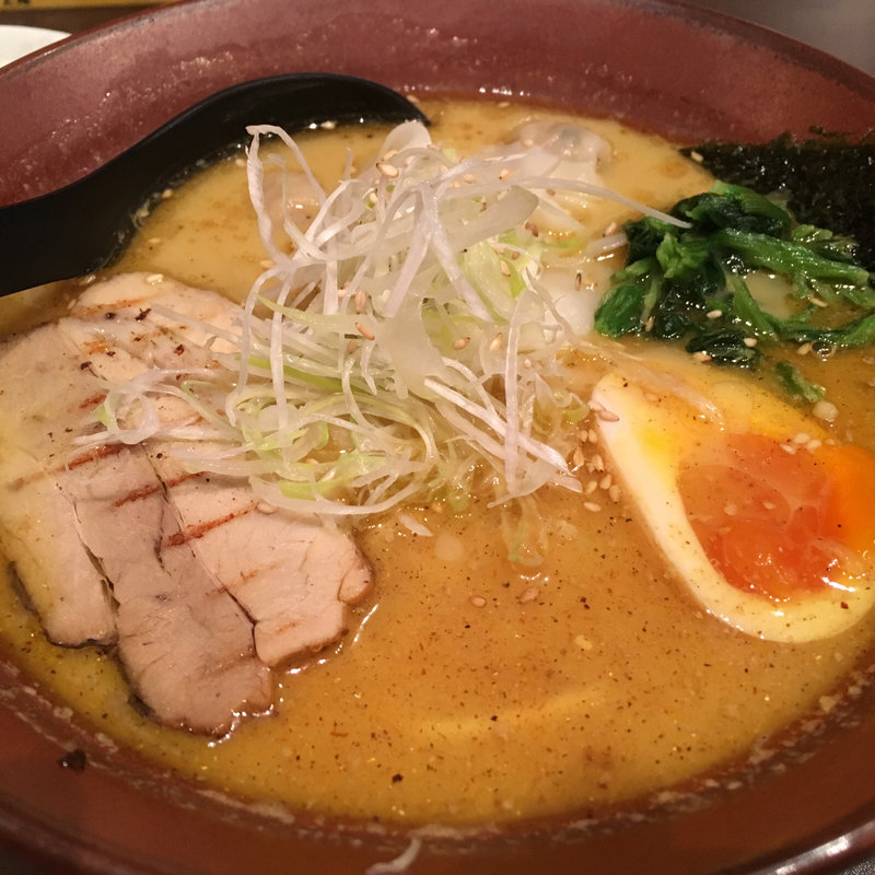 カレーらあ麺  ワンタン入り(カレーつけ麺 しゅういち 西麻布店)