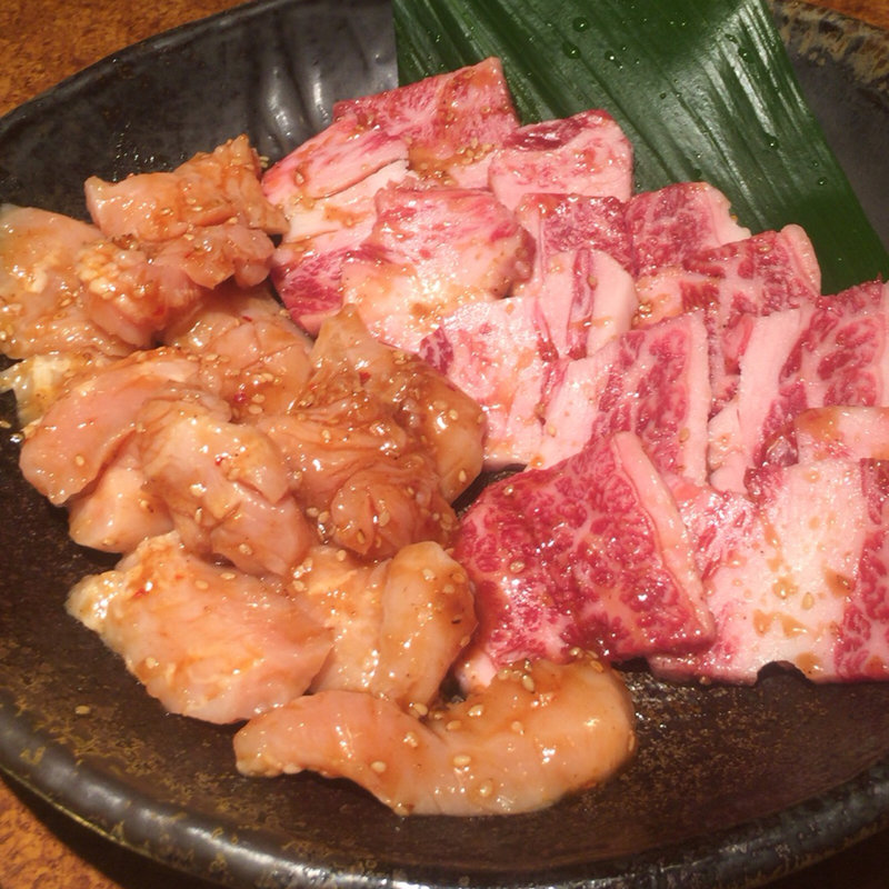 カルビ 上ミノ 2人前づつ(金泉苑)