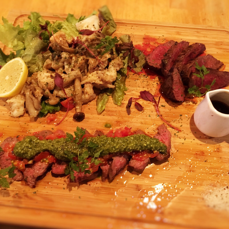 オーストラリアお肉3種盛(カンガルー、ワニ、ダチョウ)(Shelly Beach)