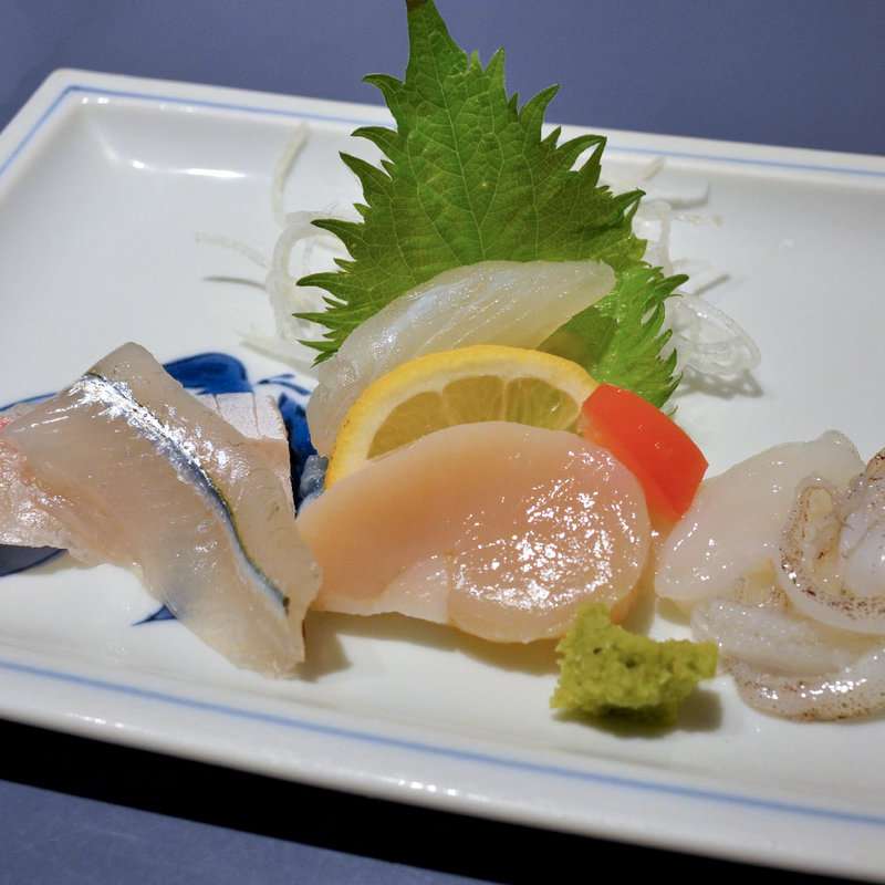 刺身の盛り合わせ(なか川 （なかがわ）)