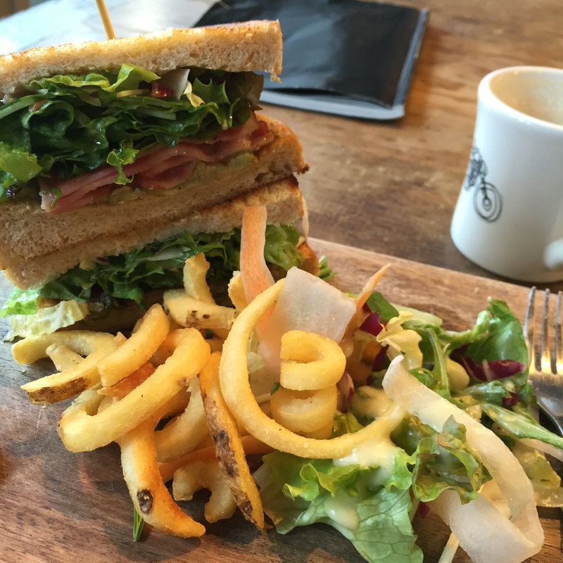 B.J.T(デウス エクス マキナ HARAJYUKU （Deus Ex Machina）)