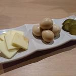 薫玉とスモークチーズ(博多餃子 チャオズ)