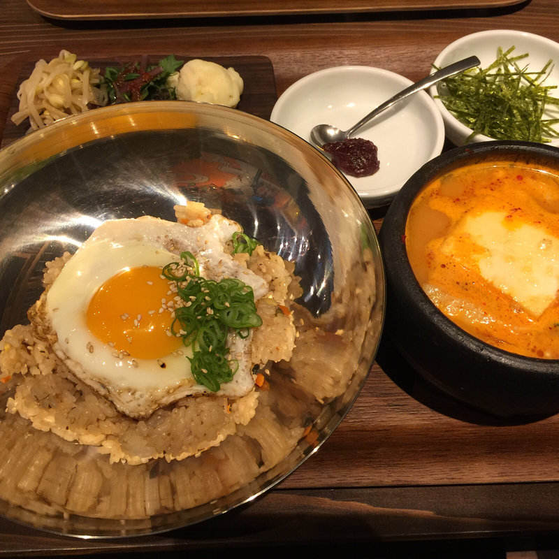 スンドゥブチゲとビビンバ(韓バルGOKAN)