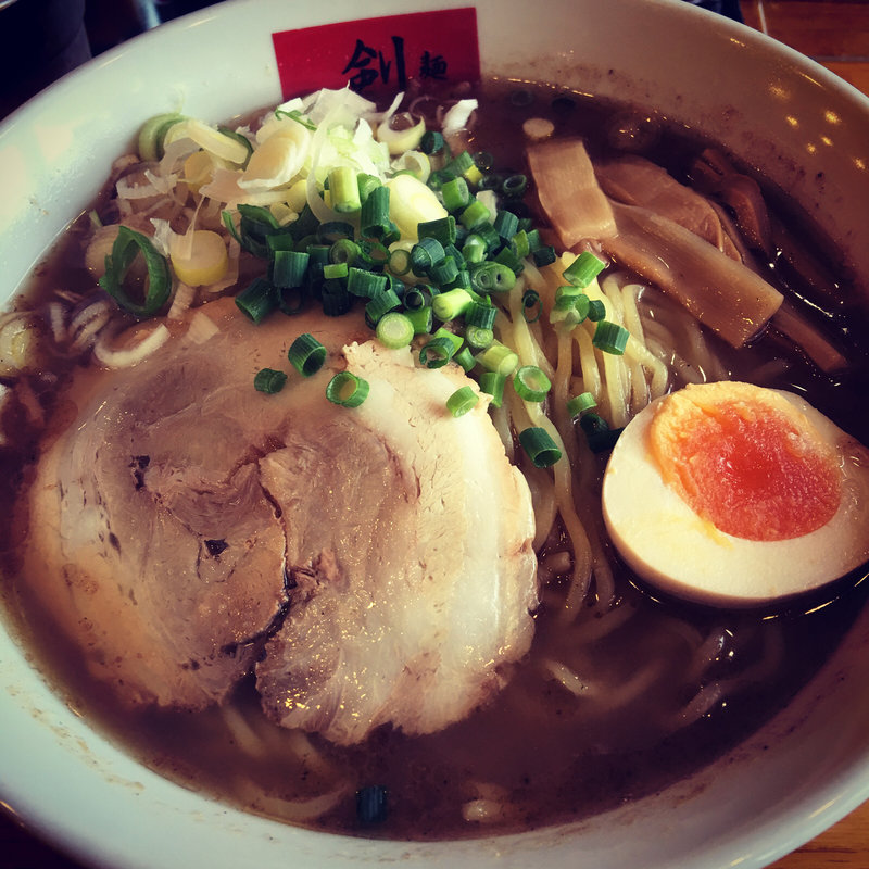 特製醤油らーめん(ラーメン　剣信)