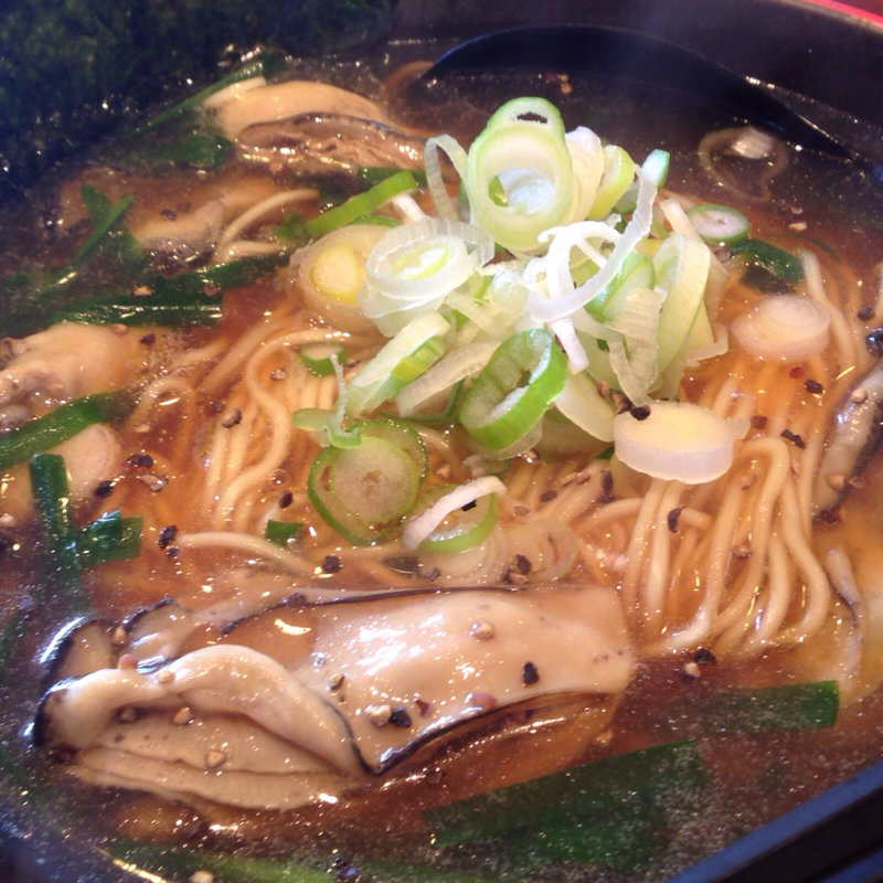 三陸産牡蠣らーめん(節系とんこつらぁ麺　おもと )