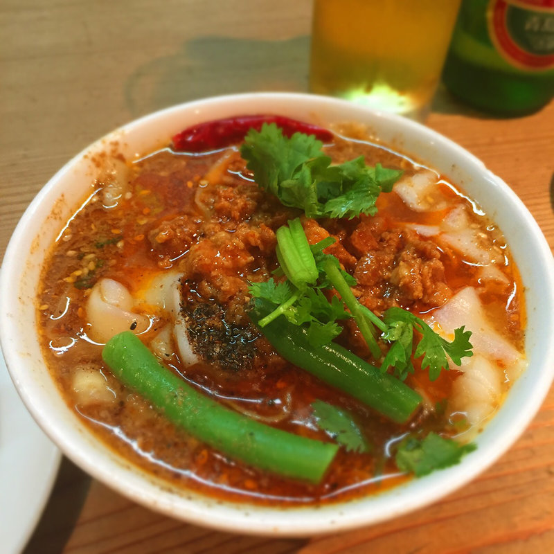 坦々刀削麺　ハーフ(刀削麺園)