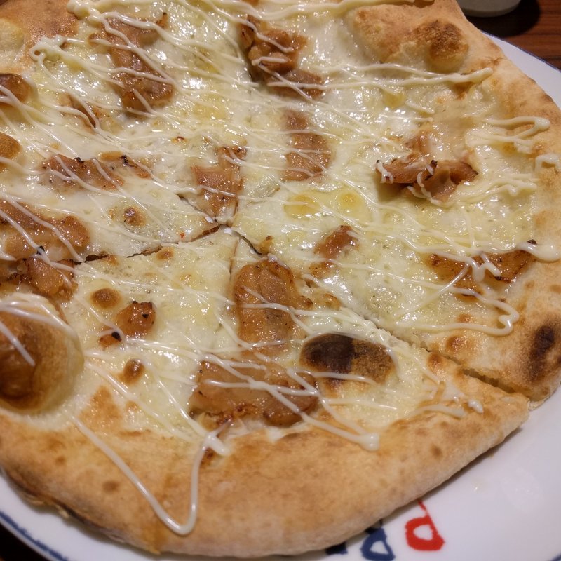 チキンのテリマヨ(ピザ キッチン クオクオ)