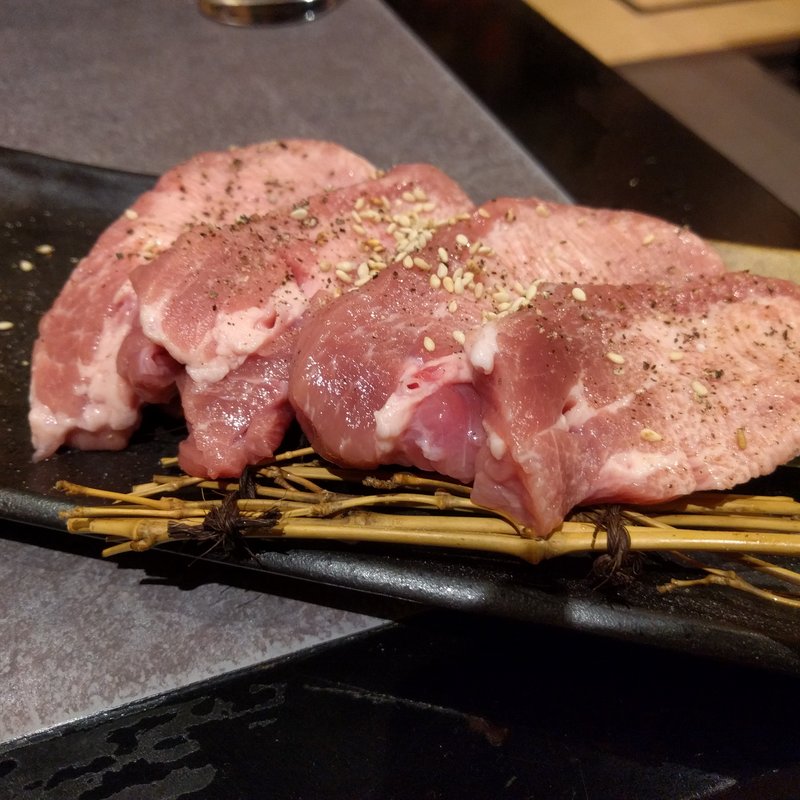 熟成厚切りタン塩(食彩和牛　しげ吉)