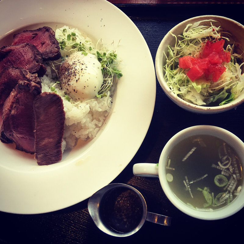 ローストビーフ丼(レストラン 木木)