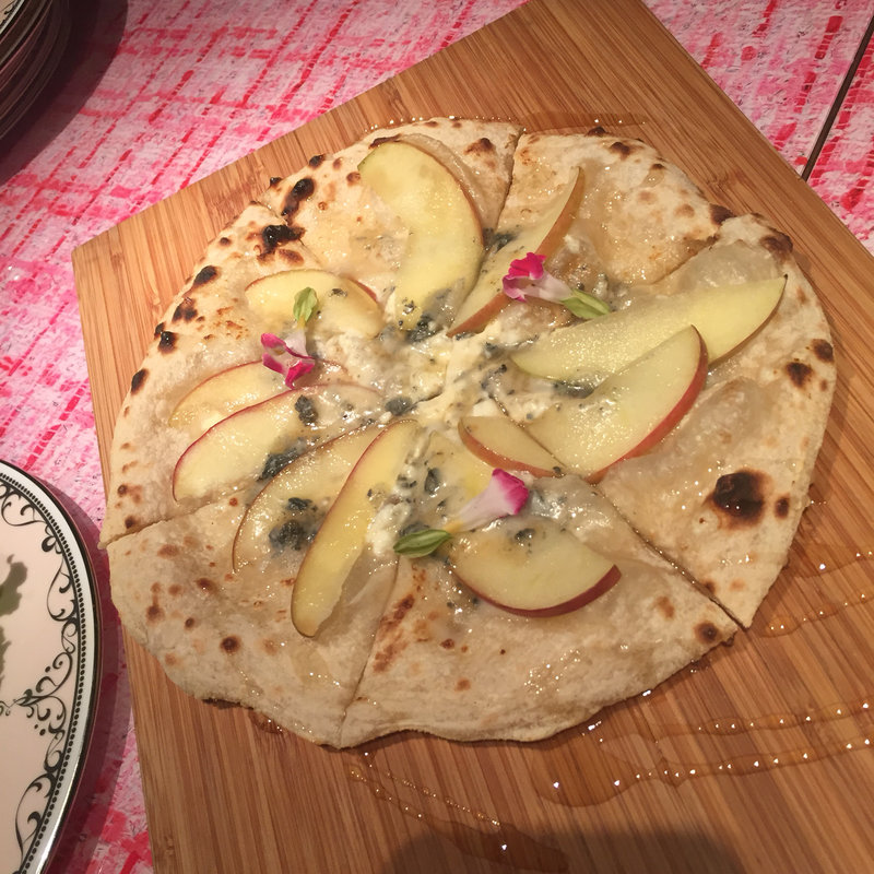 ゴルゴンゾーラピザ(ジルスチュアート)