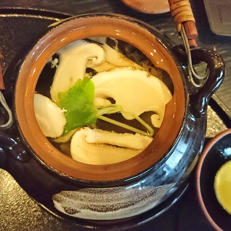 松茸の土瓶蒸し(うなぎ大黒屋 新横浜店)