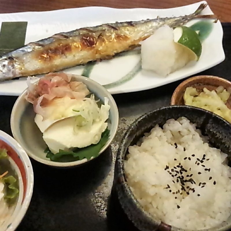 秋刀魚の塩焼き定食(喜八 )