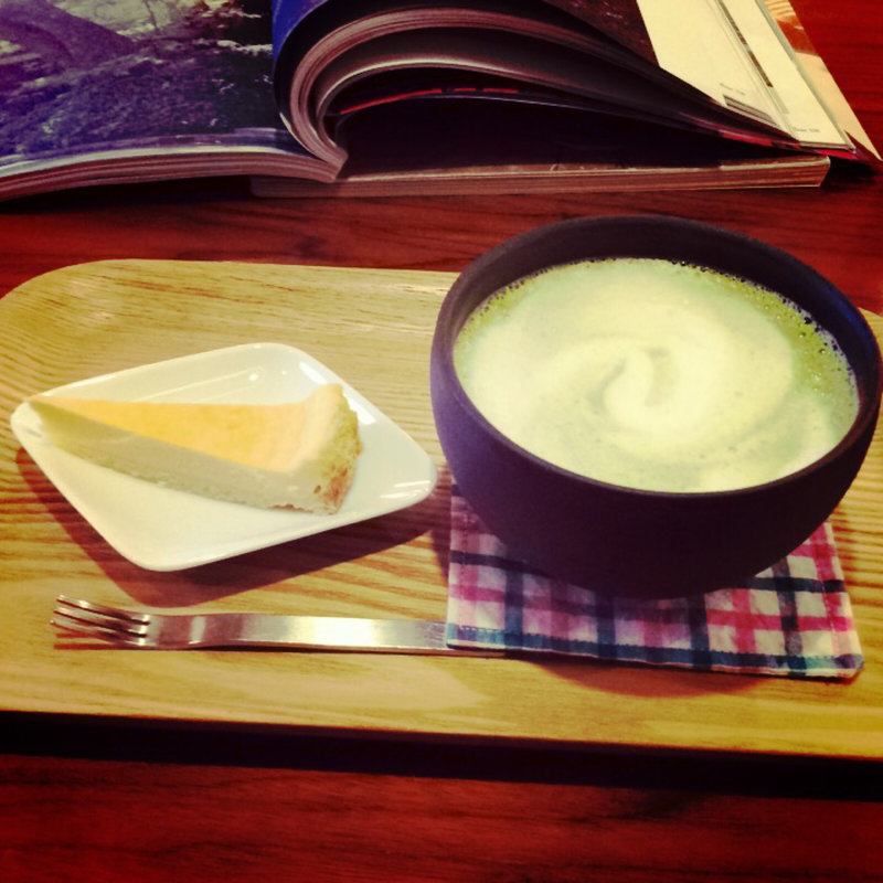 栗の抹茶ラテ(カフェ ルーム ビー)