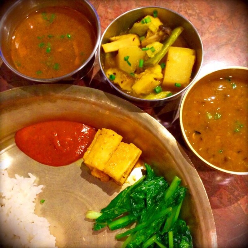 スペシャルダルバートセット(デウラリバッティ （デウラリ食堂）)