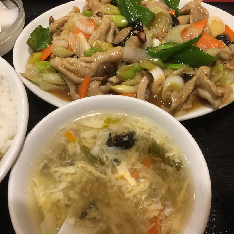 モツと長ネギの炒め(中華料理 家宴 )