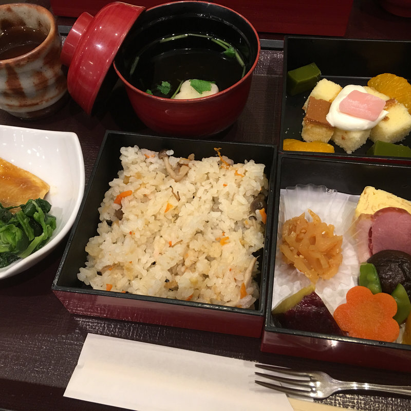 季節のお弁当(かんみこより 川西阪急店 )