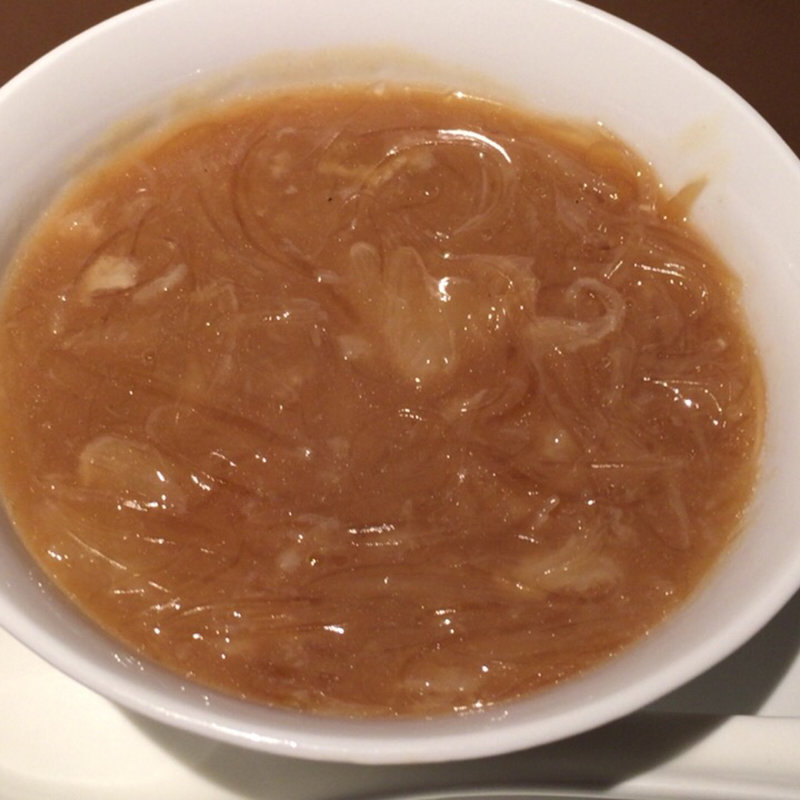 フカヒレのスープ(中国飯店 六本木店)