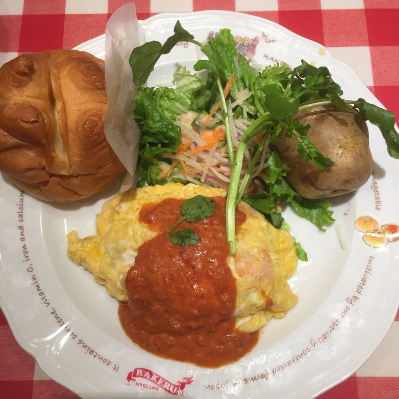 エビトマトオムライス ドリンクセット(ラケル マルイファミリー溝口店)