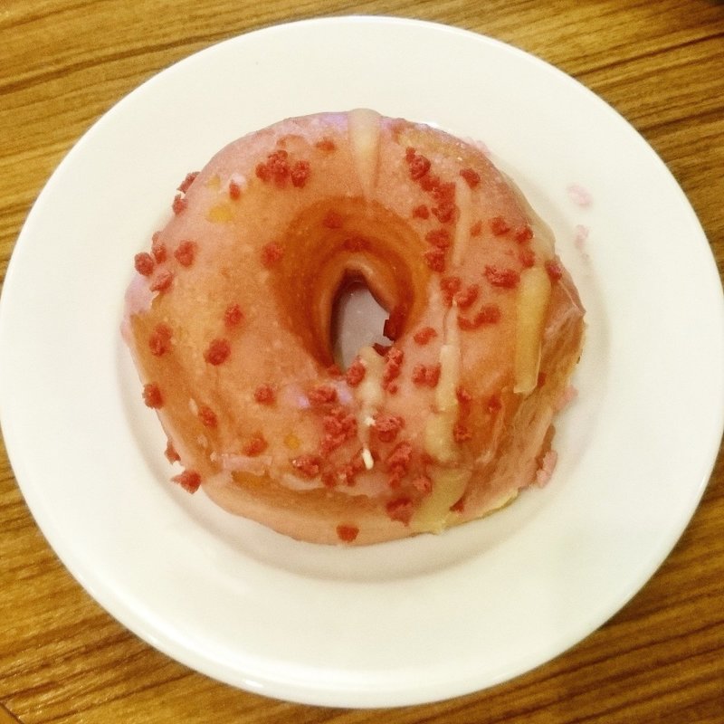 シュガードーナツ ストロベリーキャラメル(モリバコーヒー 四ッ谷二丁目 （MORIVA COFFEE）)