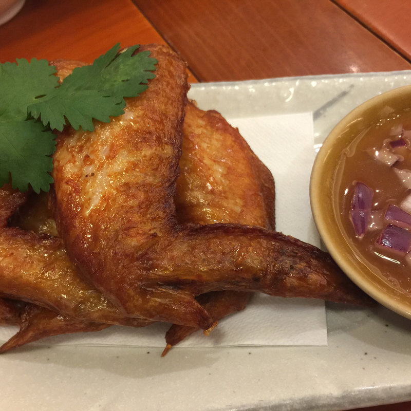 手羽先揚げ シンガポールスタイル(シンガポール海南鶏飯 赤坂店 （ハイナンチーファン）)