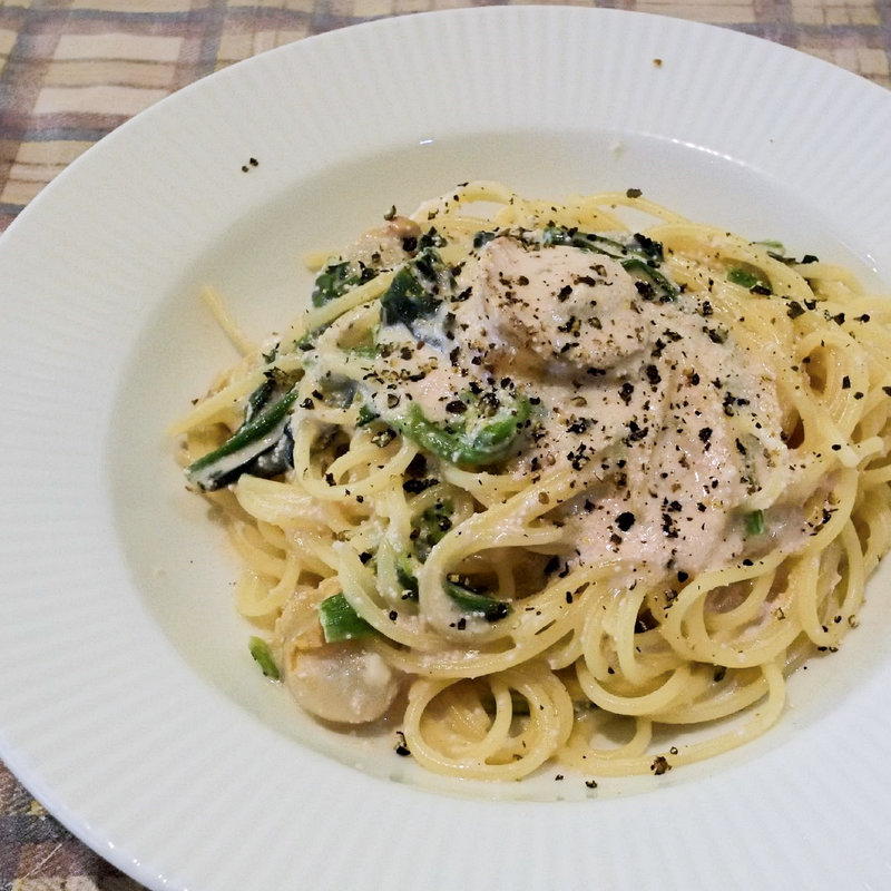 ホタテとほうれん草のたらこカルボナーラ(パスタの店　山猫軒 （やまねこけん）)