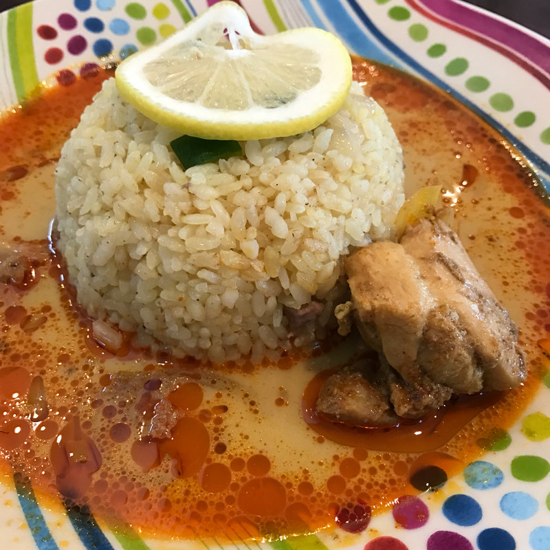 スリランカカリー(ランチセット、サラダ・アイスデザート・飲み物付き)(LION CURRY （ライアン カリー）)