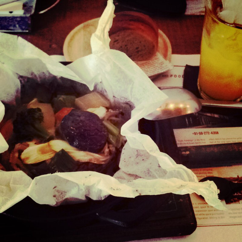 季節野菜のホイル焼き(ハチトバーブ)