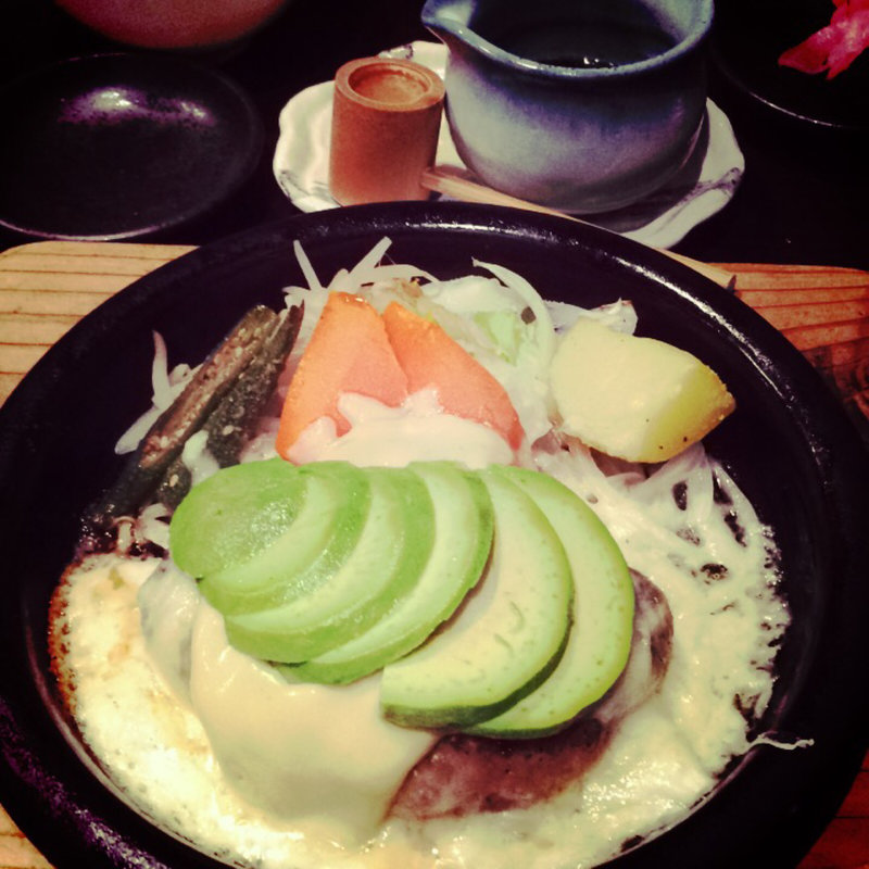 アボガドわさびハンバーグ(ぎんごんちゃん)