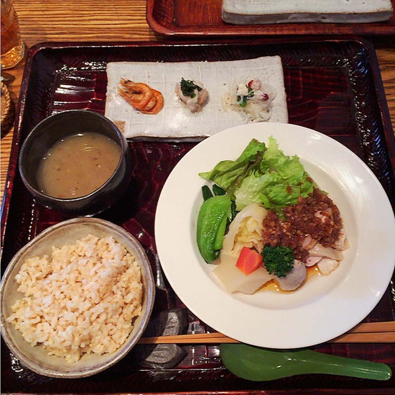 蒸し鶏と蒸し野菜のランチ(中国食堂261)