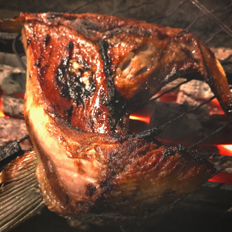 氷見の寒ブリの大カマ炭火焼き(十兵衛)