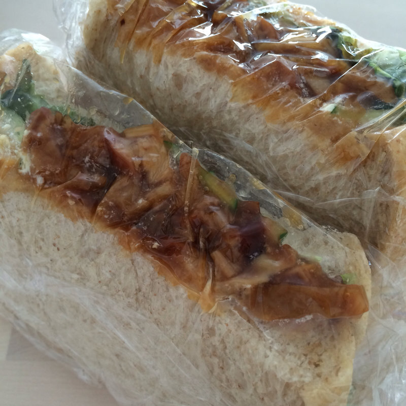 照り焼きチキンサンド(けやき庵)