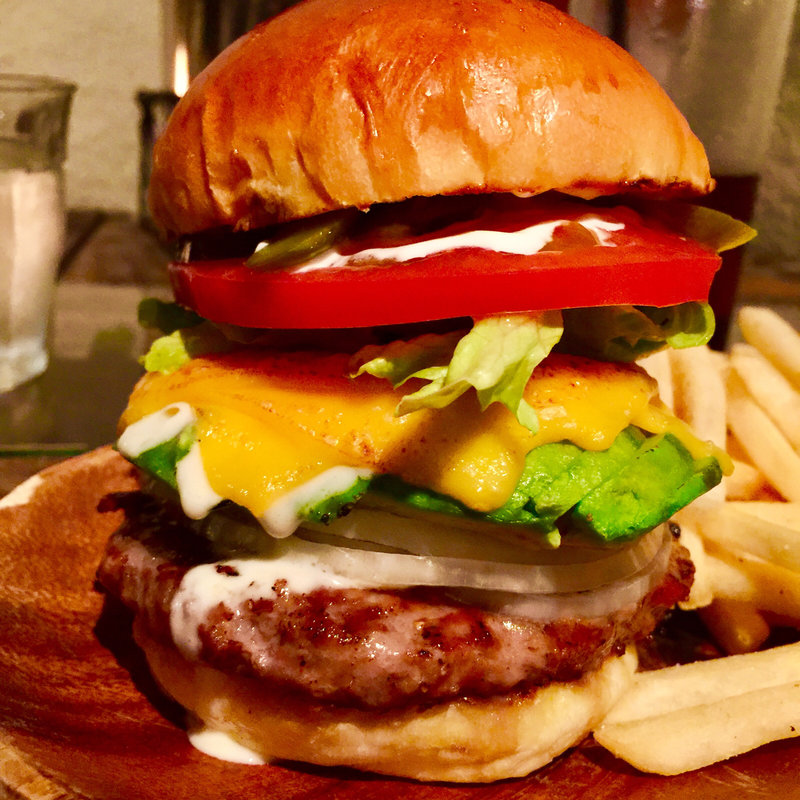 アボカドチェダーチーズバーガー(Good Mellows)