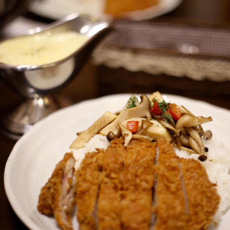 贅沢キノコ&チーズ&チキンカツのカレー(100時間カレーB&R 駒込店 （ヒャクジカンカレー　ビーアンドアール）)