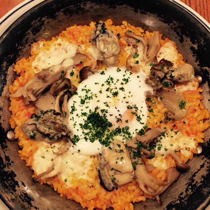 牡蠣とキノコのエッグパエリア(ペスカデリア 銀座)