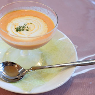 完熟トマトの冷たいスープ(西洋亭 （セイヨウテイ）)