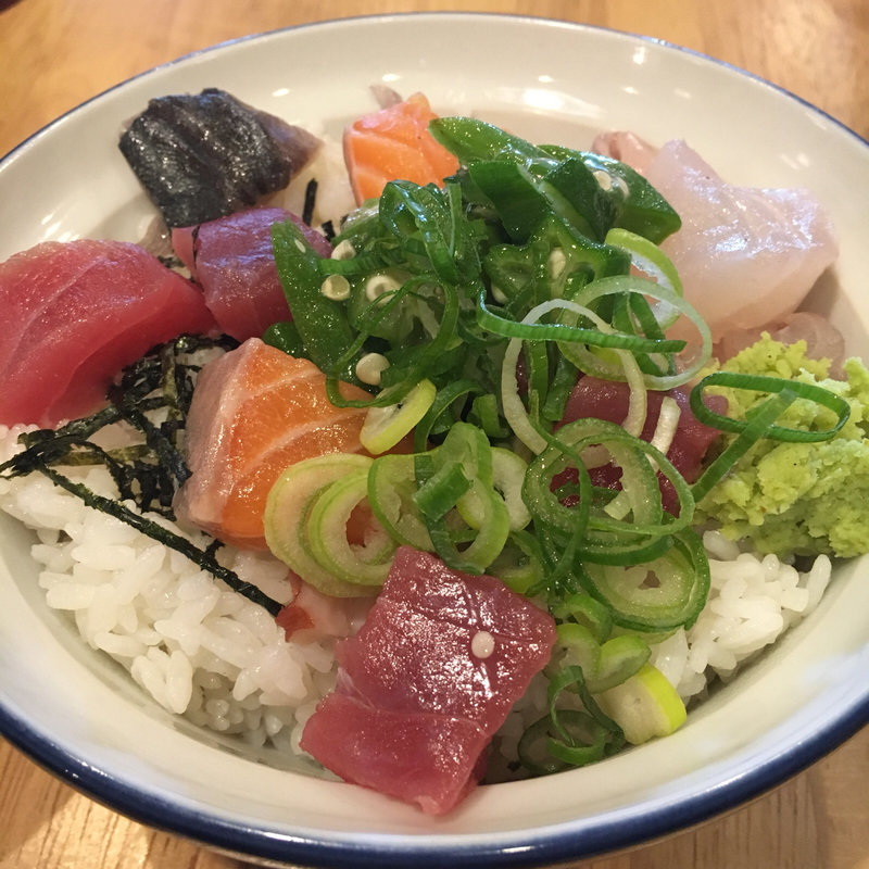 海鮮ネバネバオクラ丼(新大阪海鮮食堂 おーうえすと)