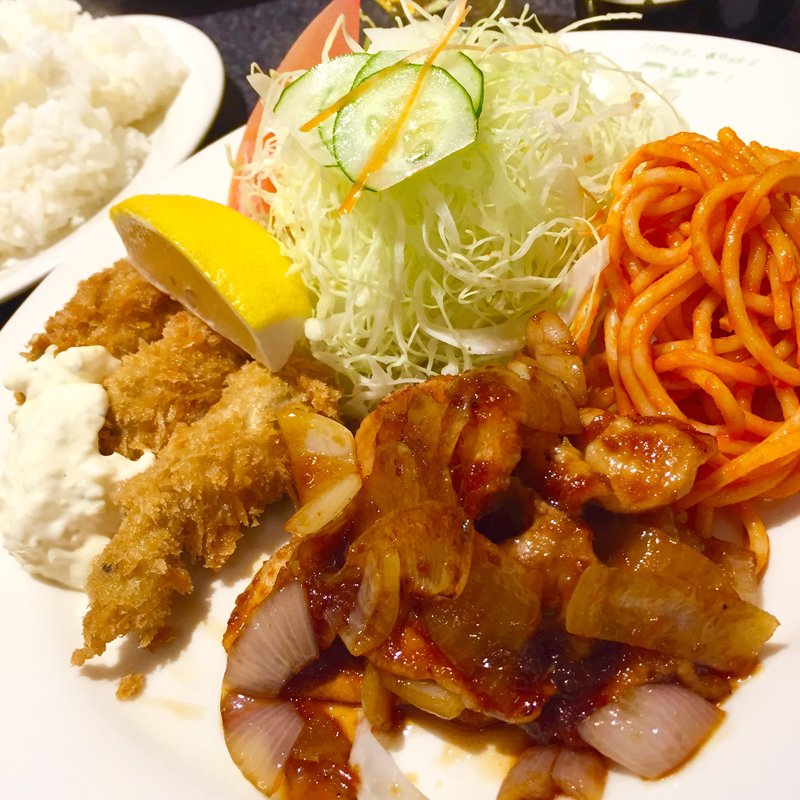 冬季限定カキフライと生姜焼き(ロビン)