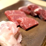 岡山産お肉の食べ比べ(ももたろうの屋台 )