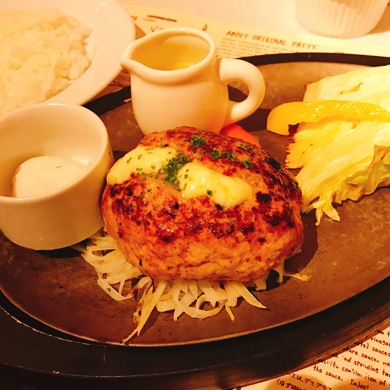 チーズハンバーグ(ターブル コンヴィヴィアル 渋谷店 （Table conviviale）)