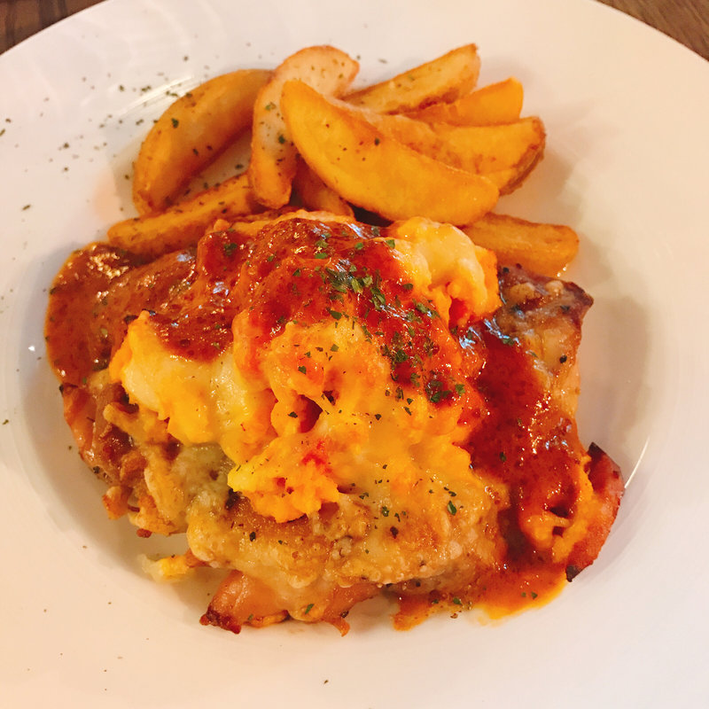 若鶏のスペイン風スクランブルエッグチーズ焼き(バッカス （ＢＡＣＣＨＵＳ）)