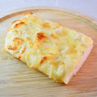 4種のチーズピッツァ(にこりパン )