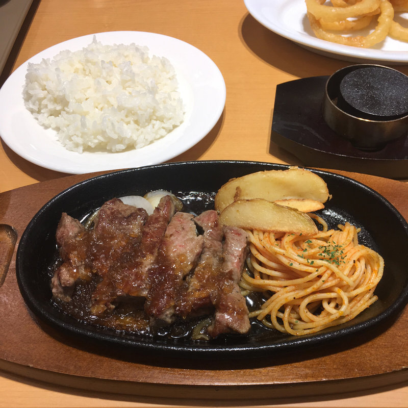 宮ステーキカットランチ(ステーキ宮)