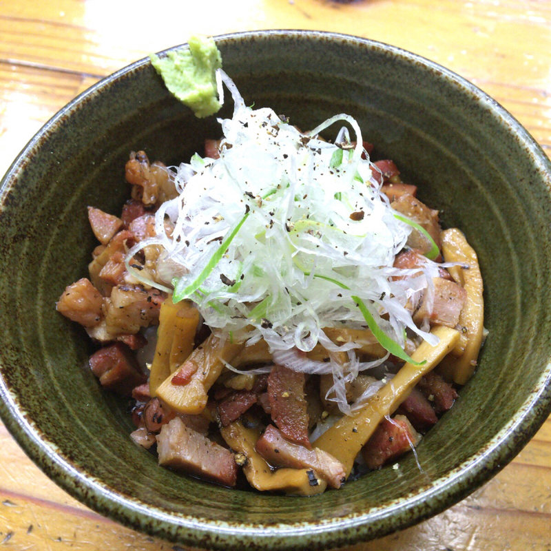 チャーシュー丼(ヤマシロ )