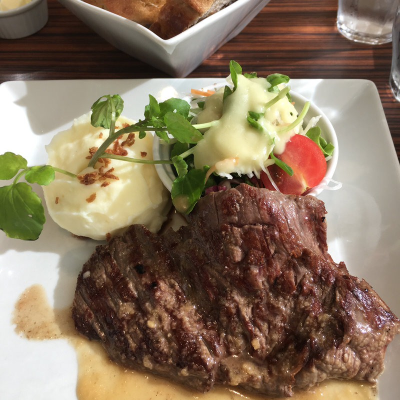 ステーキランチ(メゾンカイザー)